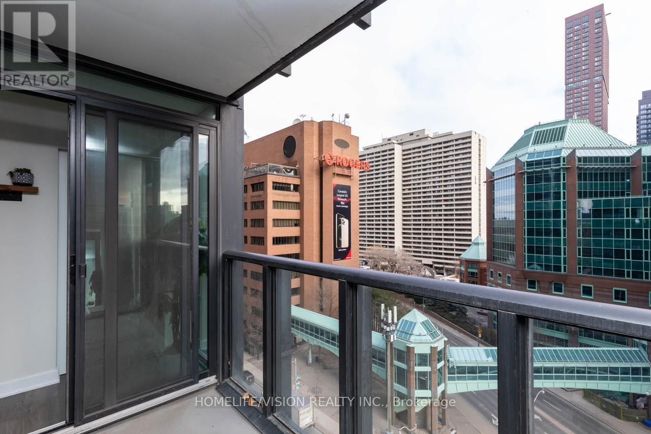 1009 - 110 Charles Street E, Toronto, Ontario  M4Y 1T5 - Photo 18 - C12692896