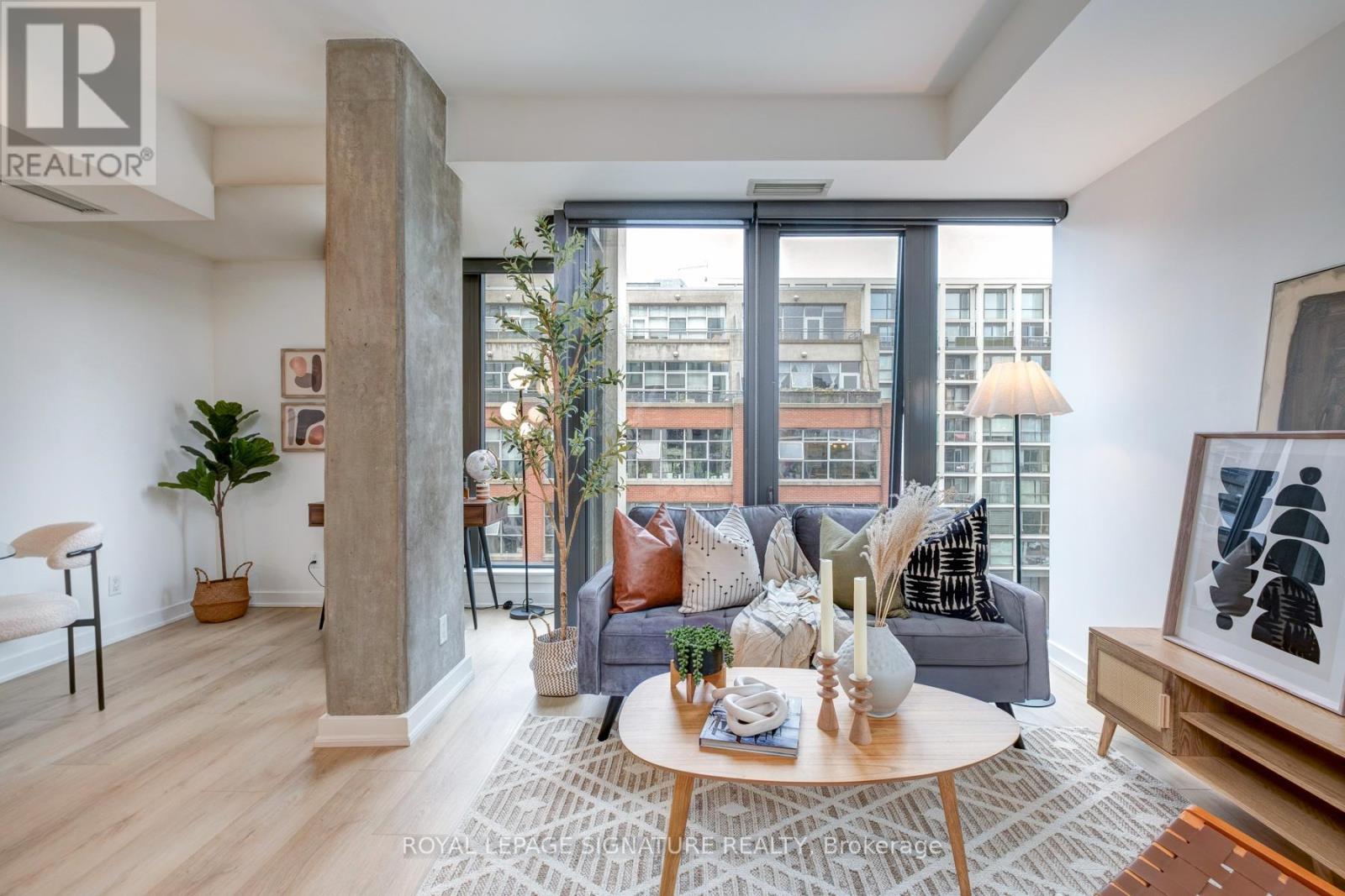 704 - 32 Camden Street, Toronto, Ontario M5V 0G4 - Photo 4 - C12692902