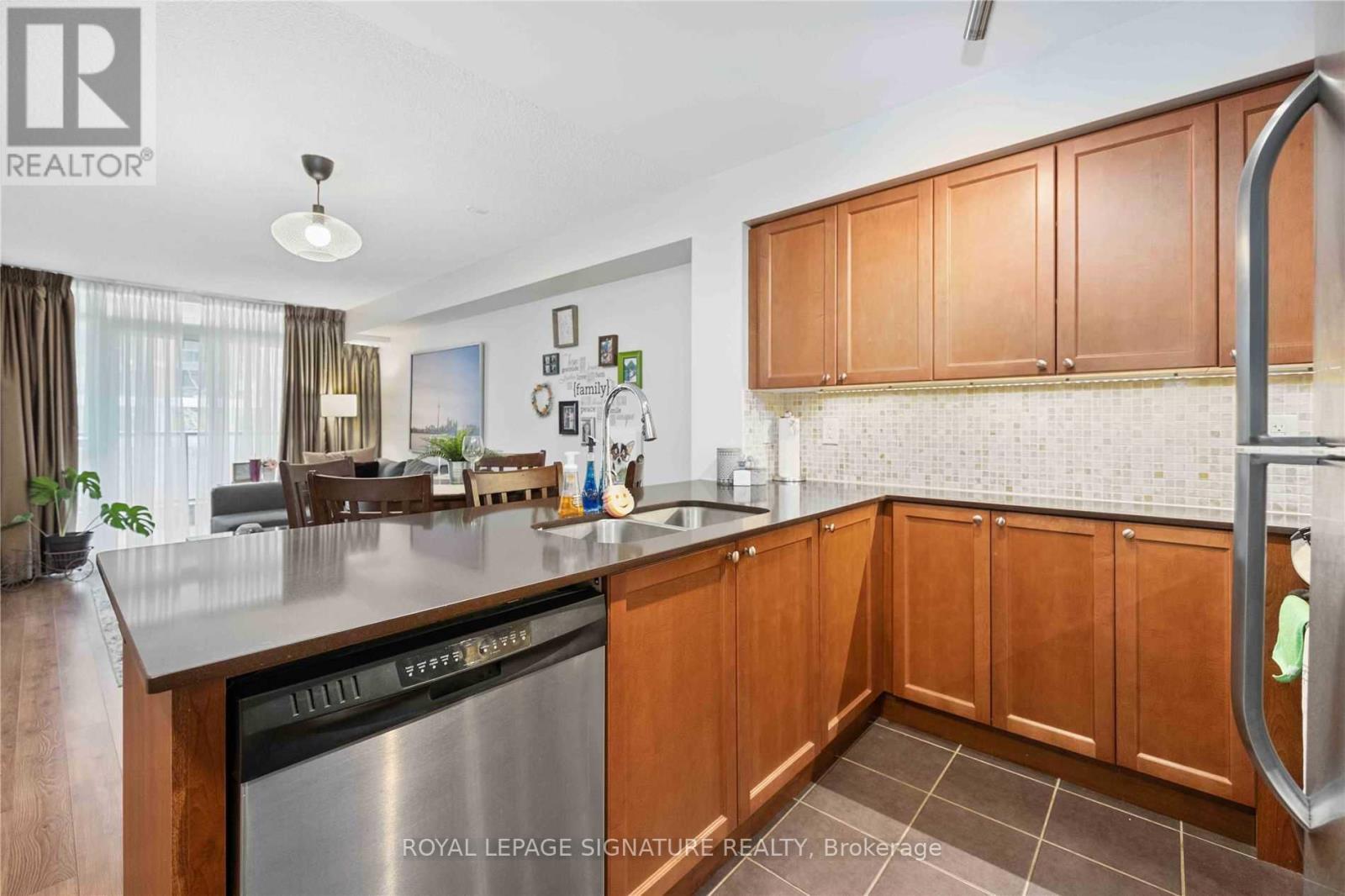 252 - 525 Wilson Avenue, Toronto, Ontario  M3H 1V1 - Photo 18 - C12692940