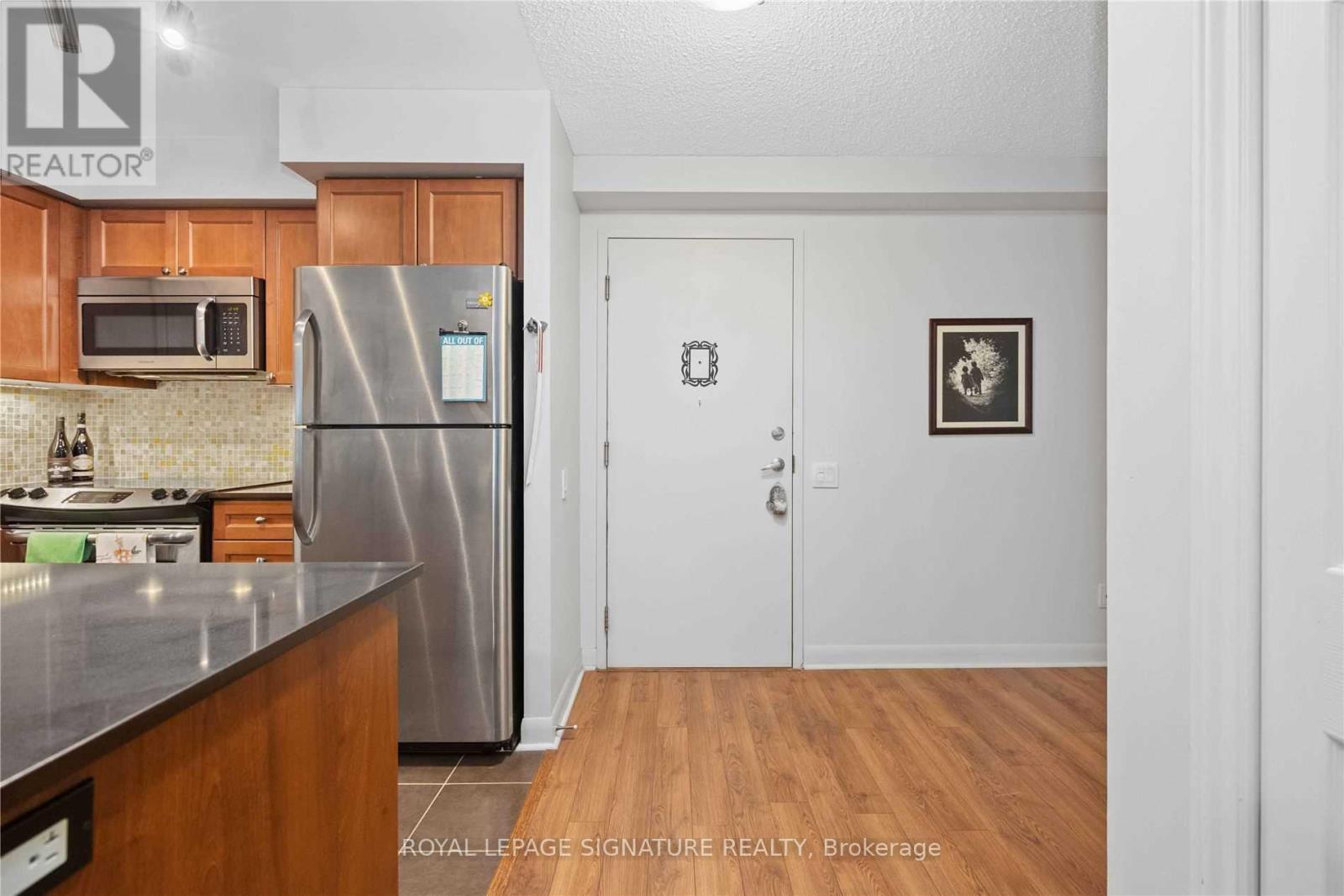 252 - 525 Wilson Avenue, Toronto, Ontario  M3H 1V1 - Photo 2 - C12692940