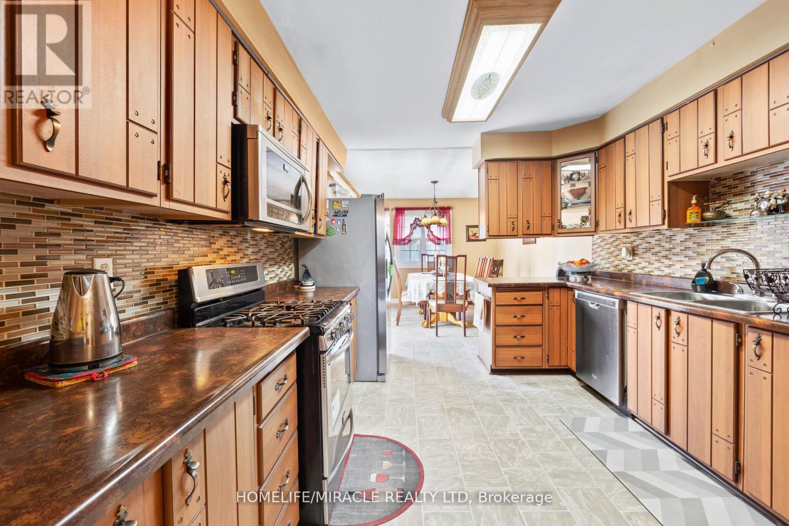 73 Garrard Road, Whitby, Ontario  L1N 3K4 - Photo 8 - E12693002