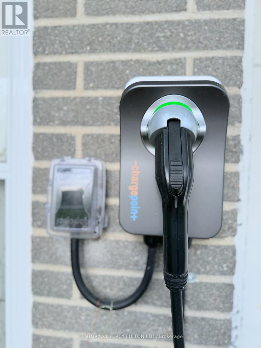 272 Conestoga Avenue, Richmond Hill (Harding), Ontario  L4C 2H2 - Photo 39 - N12692826