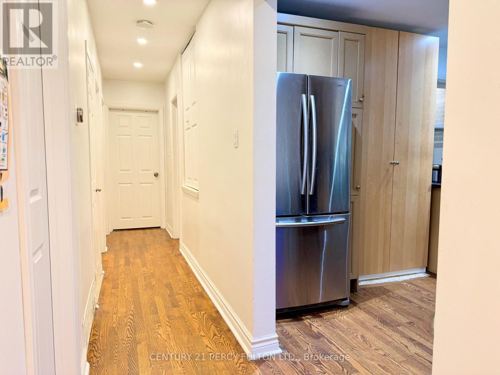 272 Conestoga Avenue, Richmond Hill (Harding), Ontario  L4C 2H2 - Photo 4 - N12692826