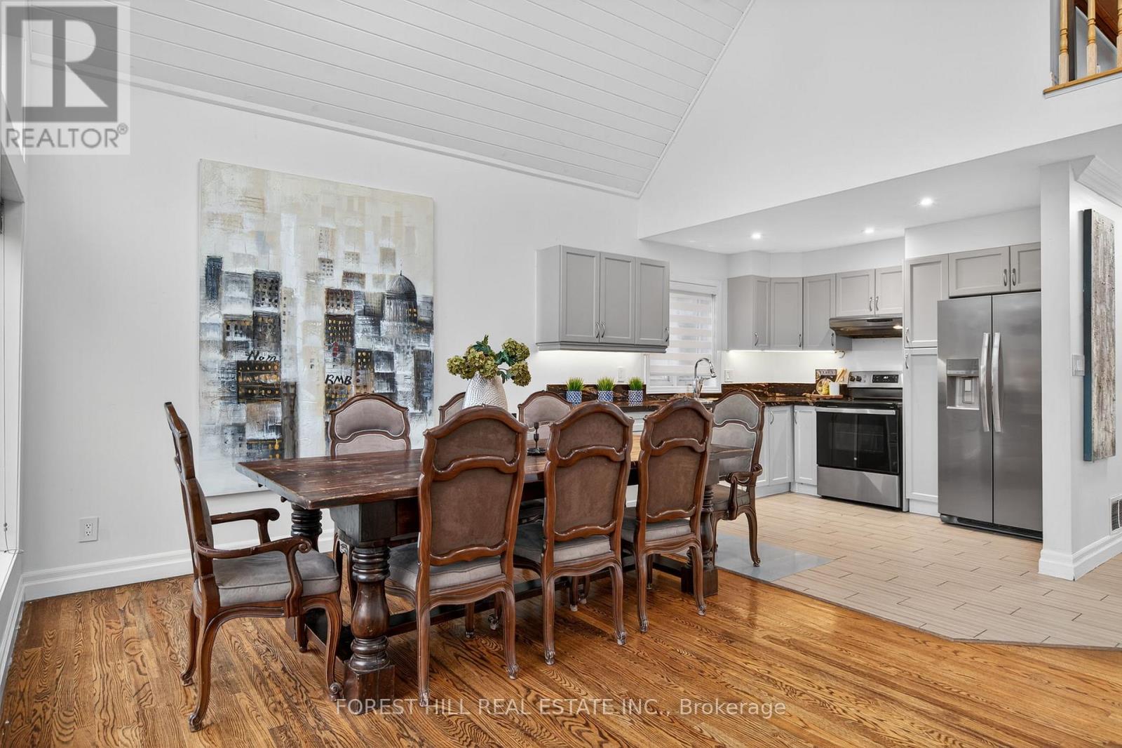 26 Elm Grove Avenue, Richmond Hill (Oak Ridges), Ontario  L4E 2T1 - Photo 10 - N12692854