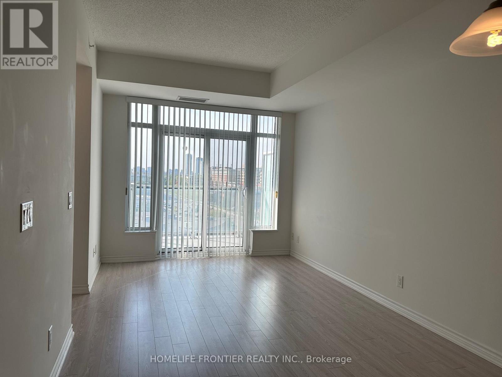717 - 8323 Kennedy Road, Markham (Village Green-South Unionville), Ontario  L3R 5W7 - Photo 6 - N12692938