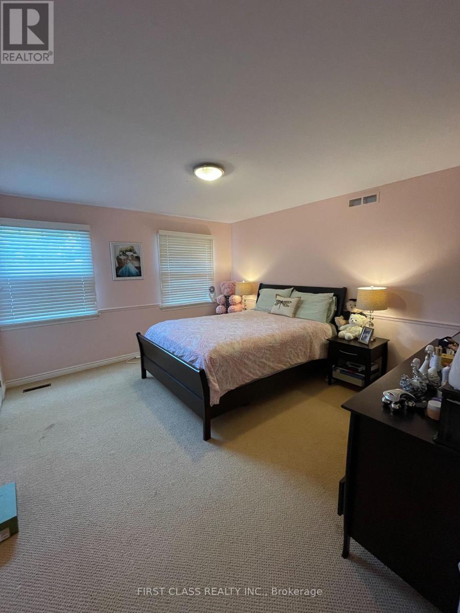 33 Apple Orchard Path, Markham, Ontario  L3T 3B5 - Photo 15 - N12692990