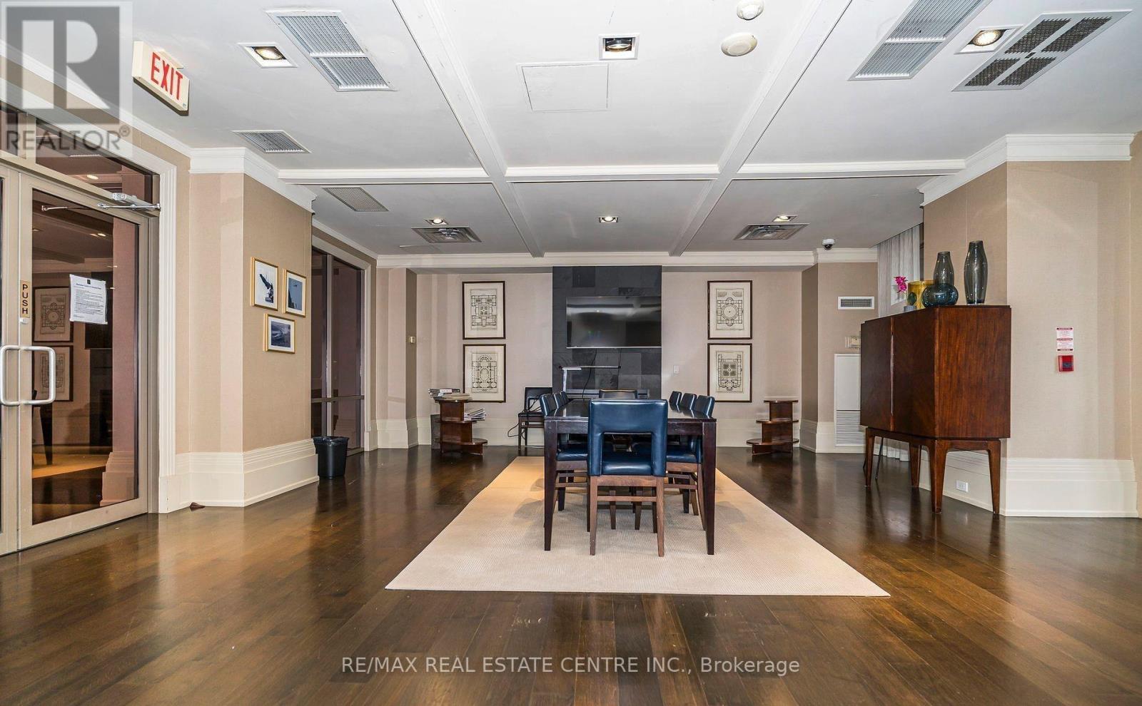 1411 - 388 Prince Of Wales Drive, Mississauga, Ontario  L5B 0A1 - Photo 11 - W12692426