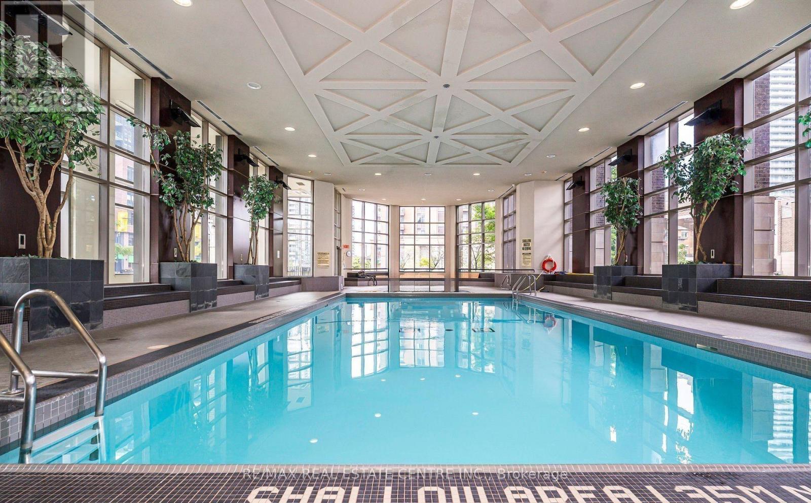 1411 - 388 Prince Of Wales Drive, Mississauga, Ontario  L5B 0A1 - Photo 8 - W12692426