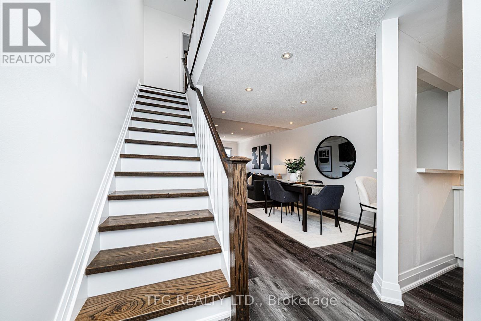 7 - 120 Glen Manor Drive, Toronto, Ontario  M4E 2X6 - Photo 20 - E12590068