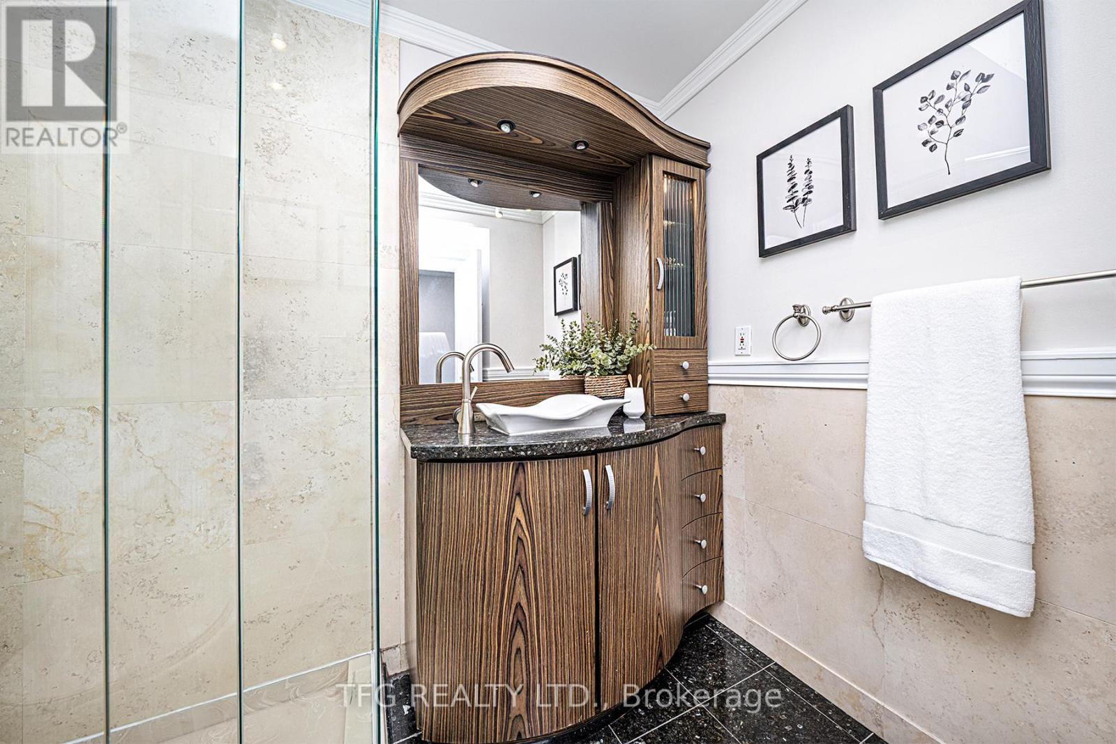 7 - 120 Glen Manor Drive, Toronto, Ontario  M4E 2X6 - Photo 29 - E12590068