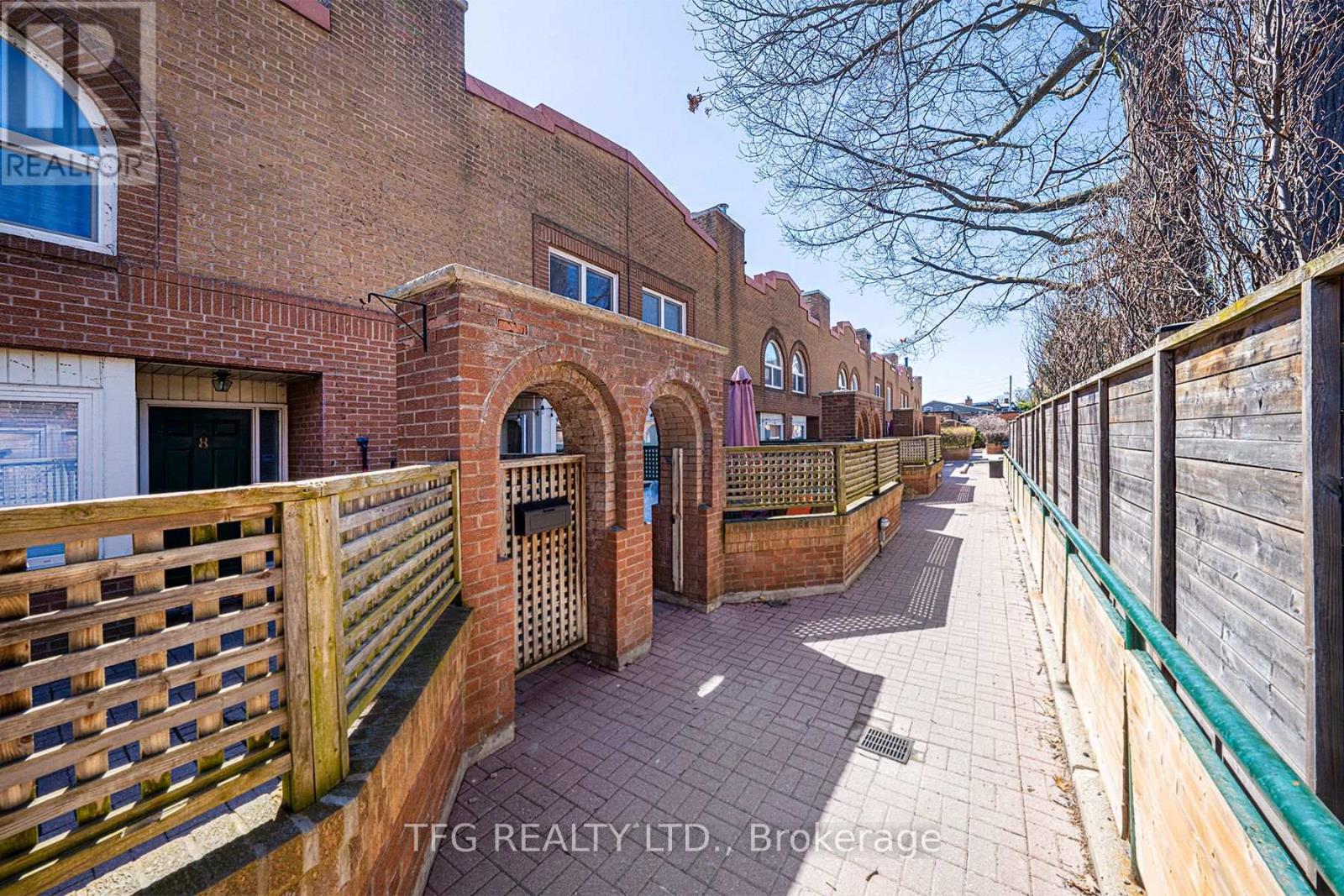 7 - 120 Glen Manor Drive, Toronto, Ontario  M4E 2X6 - Photo 3 - E12590068