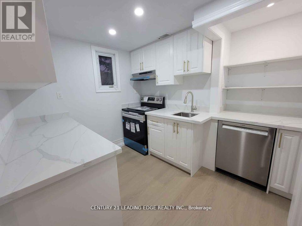 A - 352 Sunnyridge Road W, Hamilton, Ontario  L0R 1R0 - Photo 13 - X12569238