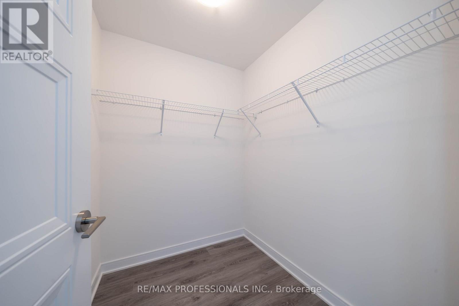 901 - 25 Neighbourhood Lane, Toronto, Ontario  M9Y 0C4 - Photo 17 - W12692818