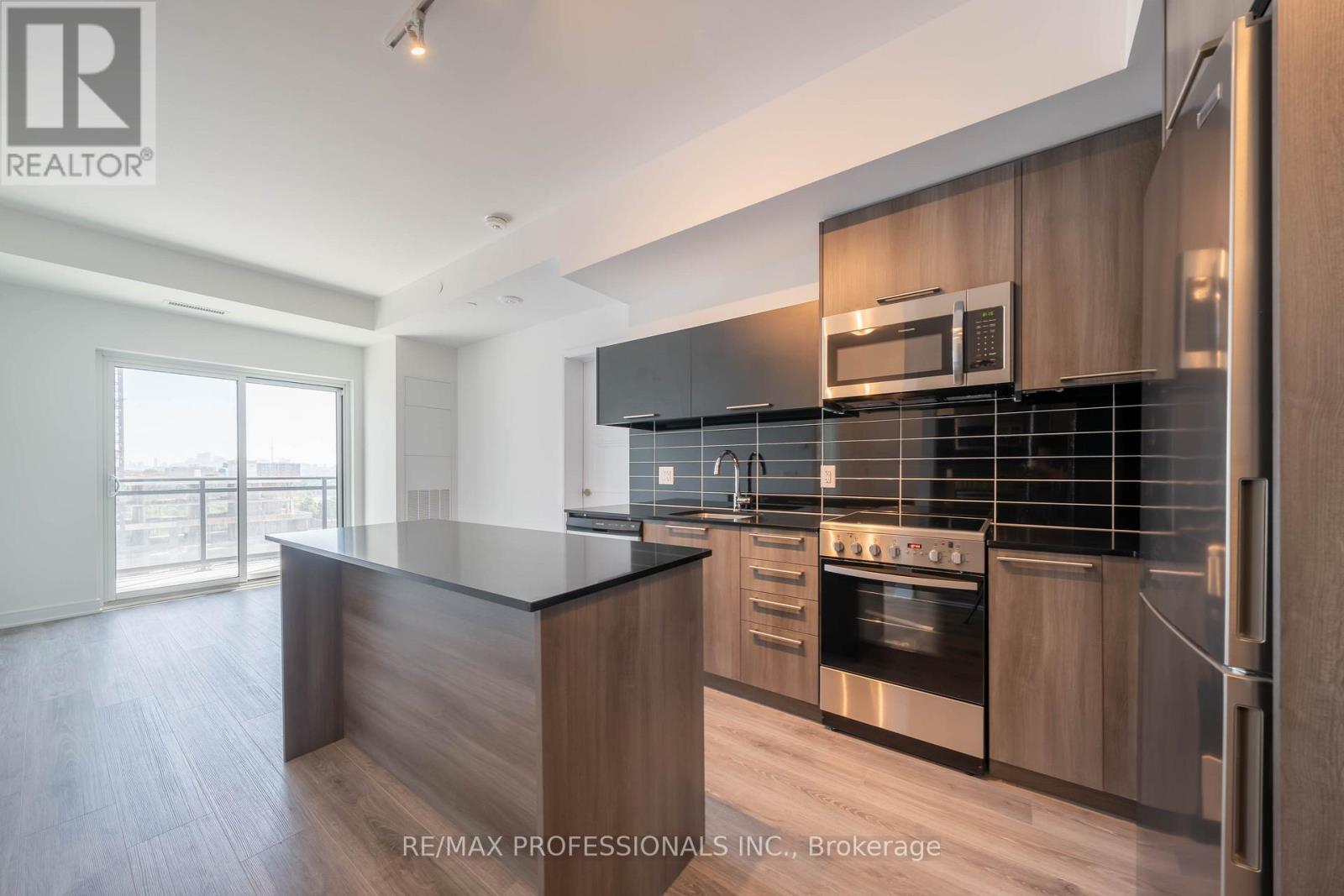 901 - 25 Neighbourhood Lane, Toronto, Ontario  M9Y 0C4 - Photo 5 - W12692818