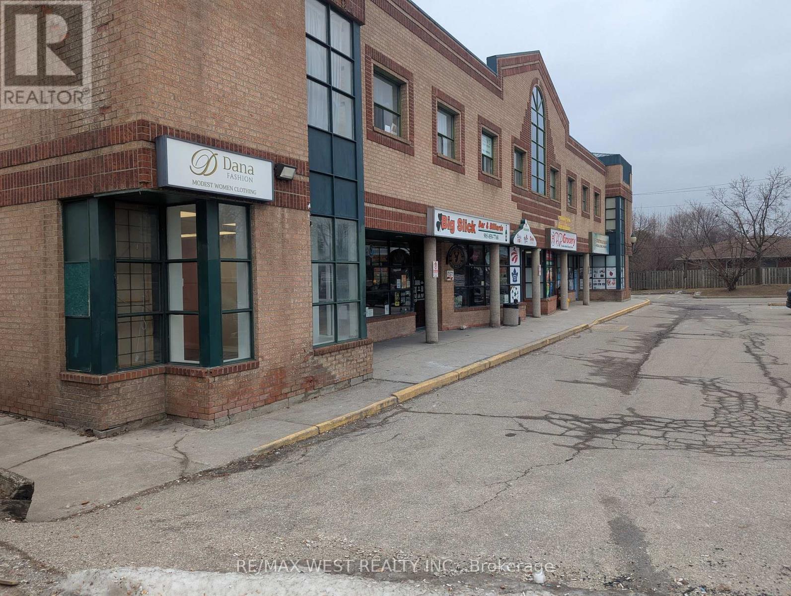 B1 - 1965 Britannia Road W, Mississauga, Ontario  L5M 4Y4 - Photo 8 - W12692830