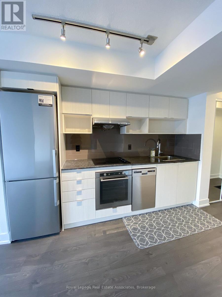 405 - 7 Mabelle Avenue, Toronto, Ontario  M5T 0C9 - Photo 3 - W12692850