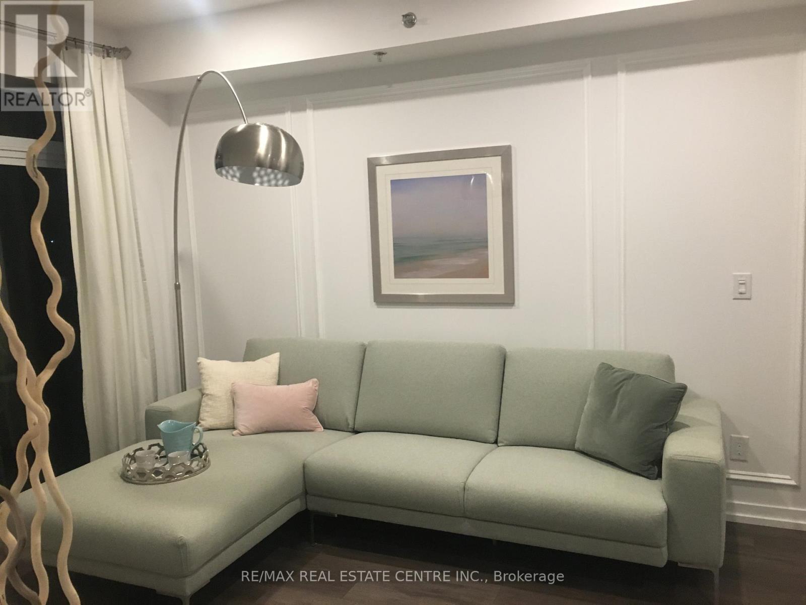 402 - 2490 Old Bronte Road, Oakville, Ontario  L6M 0Y5 - Photo 4 - W12692870