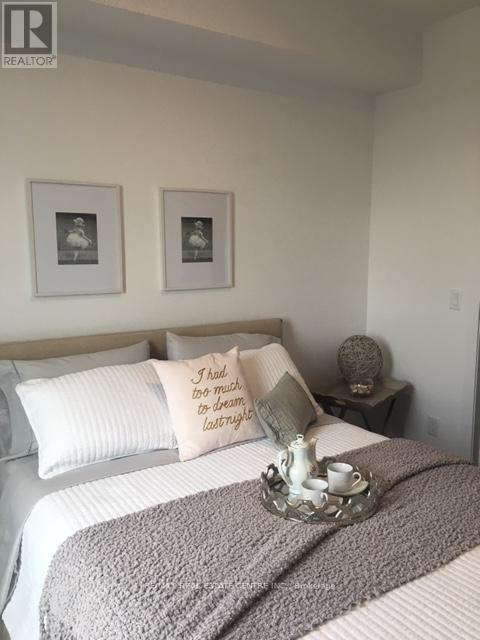 402 - 2490 Old Bronte Road, Oakville, Ontario  L6M 0Y5 - Photo 5 - W12692870