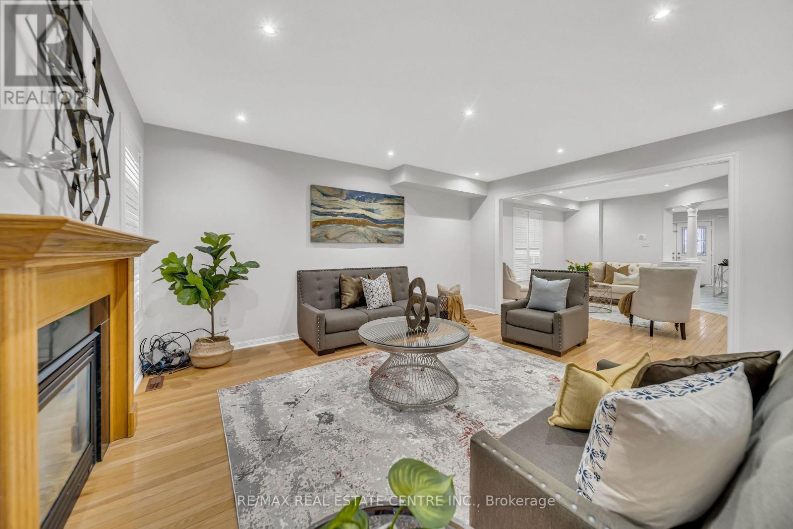 129 Cadillac Crescent, Brampton, Ontario  L7A 3B3 - Photo 13 - W12692874