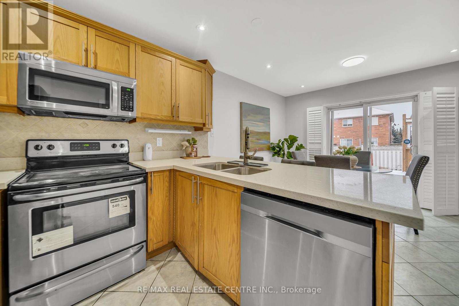 129 Cadillac Crescent, Brampton, Ontario  L7A 3B3 - Photo 15 - W12692874