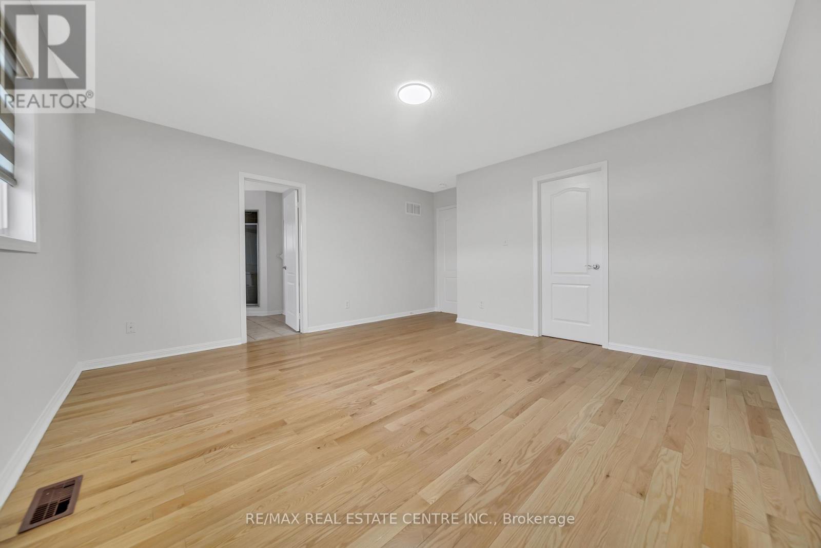 129 Cadillac Crescent, Brampton, Ontario  L7A 3B3 - Photo 26 - W12692874