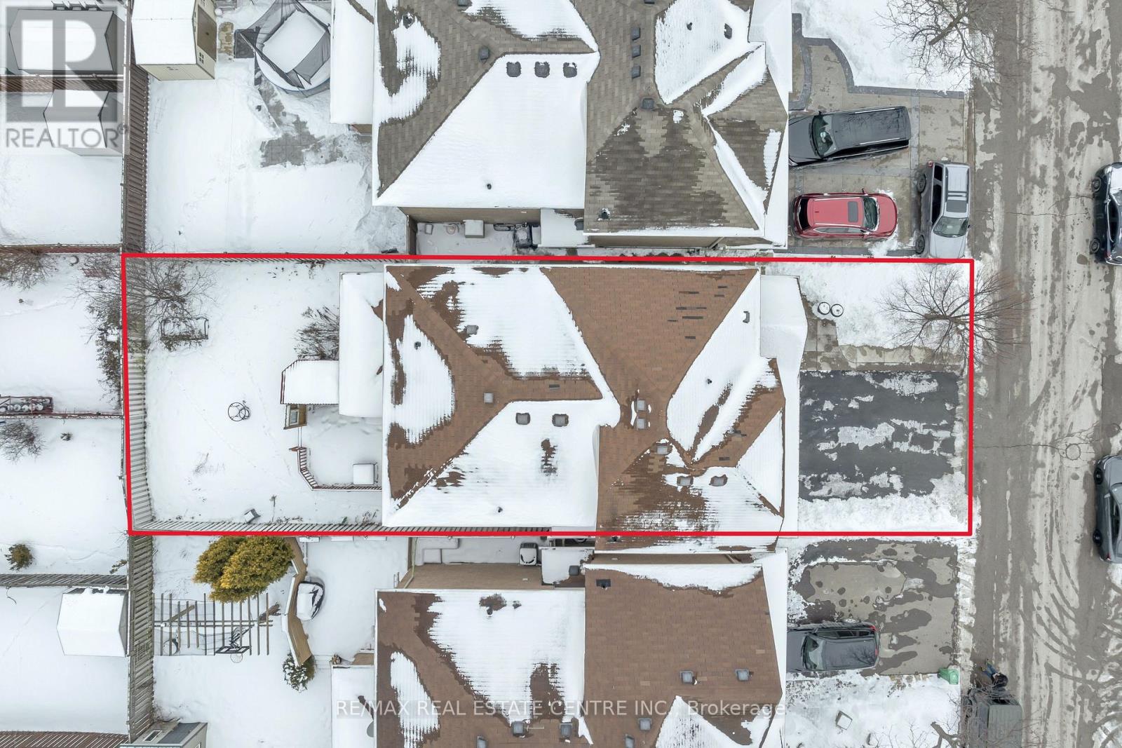 129 Cadillac Crescent, Brampton, Ontario  L7A 3B3 - Photo 3 - W12692874