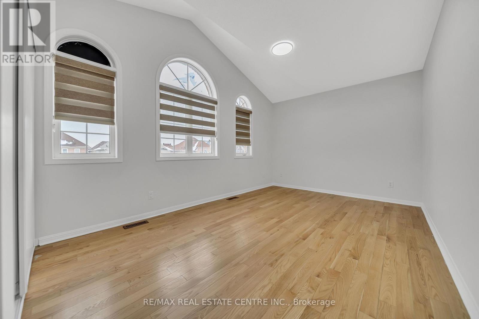 129 Cadillac Crescent, Brampton, Ontario  L7A 3B3 - Photo 31 - W12692874