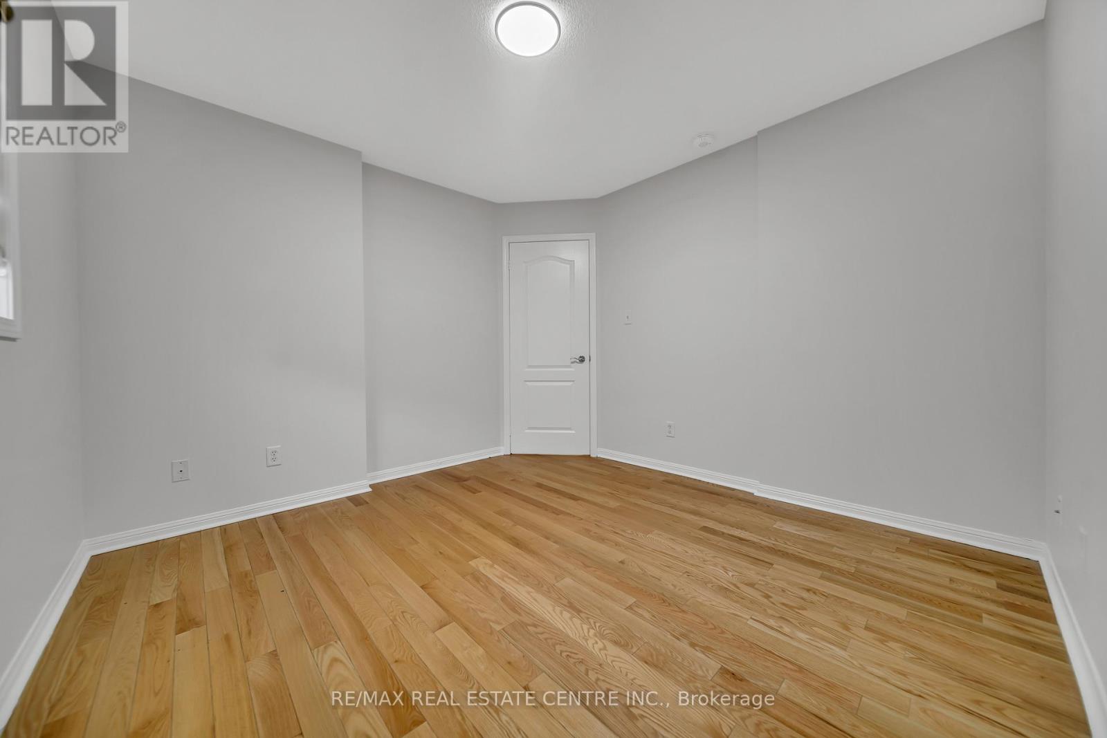 129 Cadillac Crescent, Brampton, Ontario  L7A 3B3 - Photo 34 - W12692874