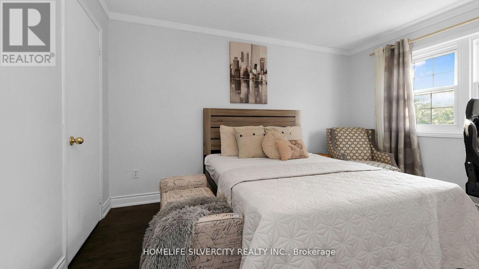 75 Stoneledge Circle, Brampton (Sandringham-Wellington), Ontario  L6R 1G8 - Photo 24 - W12692900