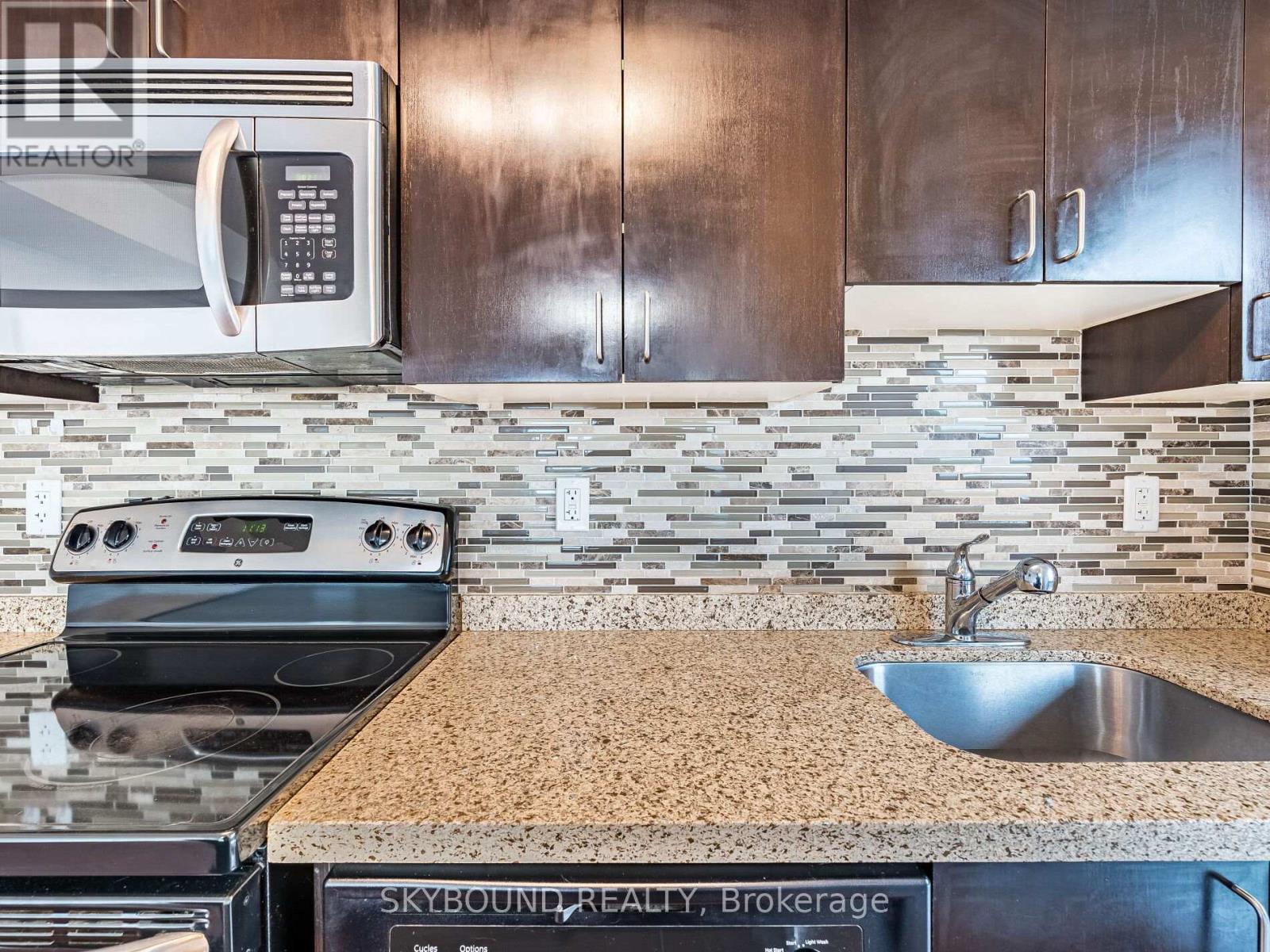 503 - 155 Legion Road N, Toronto, Ontario  M8Y 0A7 - Photo 21 - W12692908