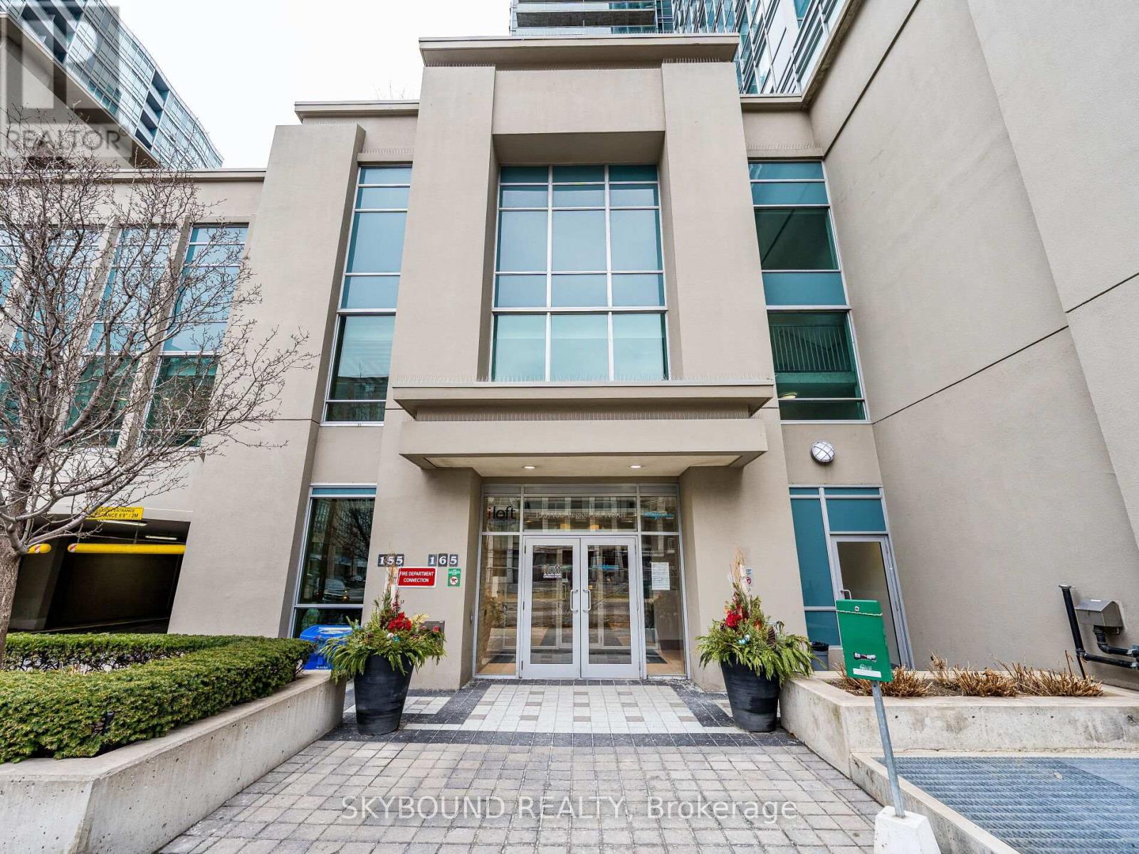 503 - 155 Legion Road N, Toronto, Ontario  M8Y 0A7 - Photo 6 - W12692908