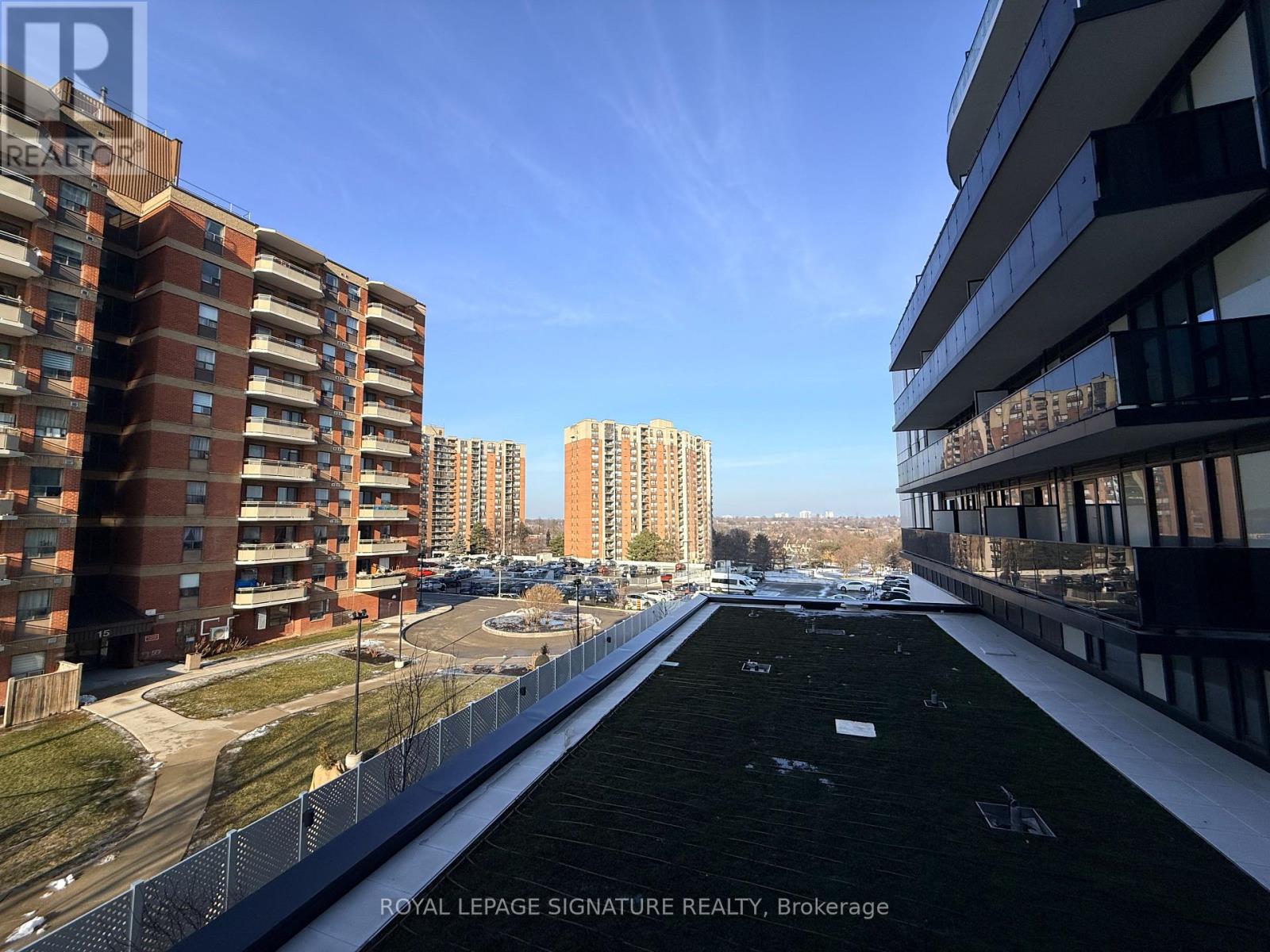 313 - 1 Fairview Road E, Mississauga, Ontario  L5A 4C6 - Photo 14 - W12692946