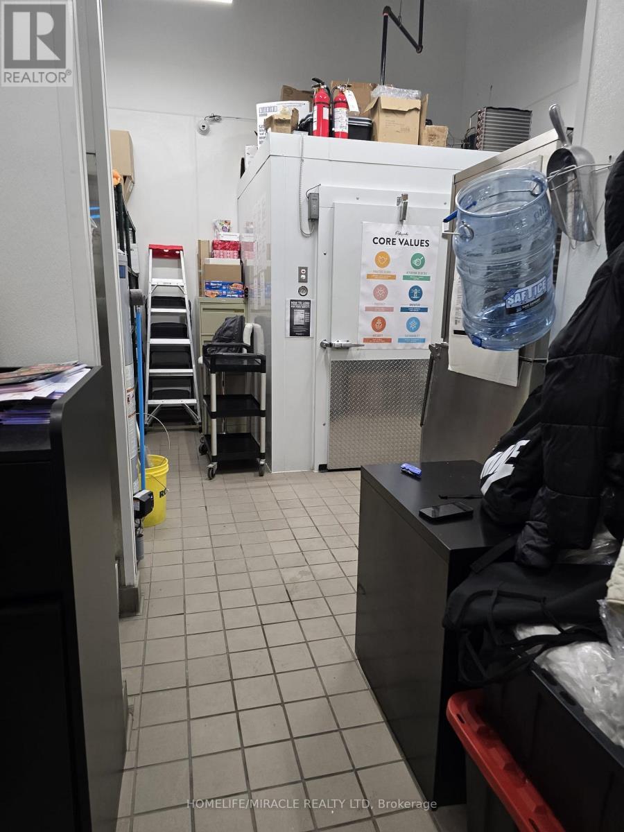 D1-B - 2465 Appleby Line, Burlington, Ontario  L7L 0B6 - Photo 8 - W12692966