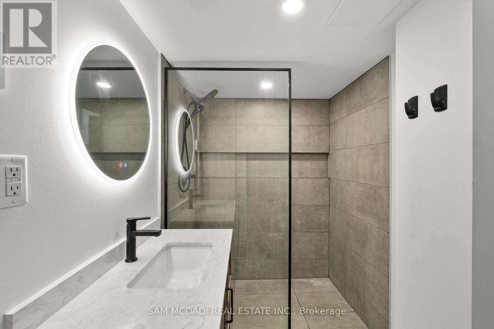 496 Seymour Drive, Oakville, Ontario  L6L 3K1 - Photo 28 - W12692970