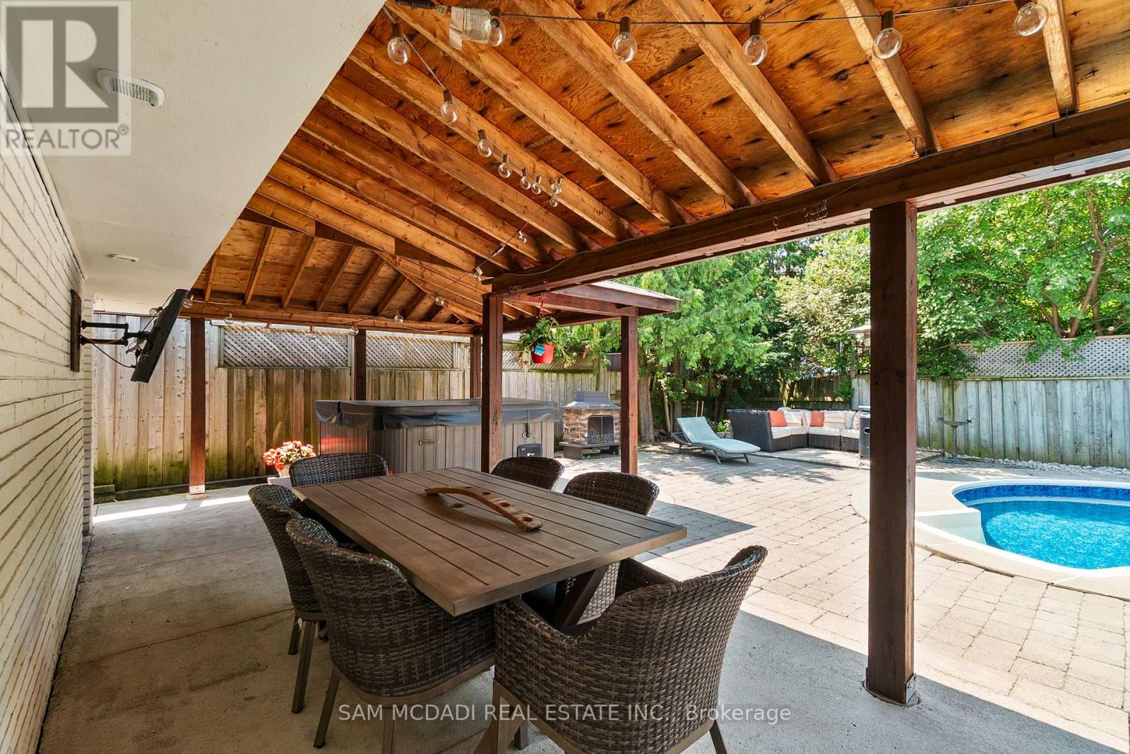 496 Seymour Drive, Oakville, Ontario  L6L 3K1 - Photo 30 - W12692970