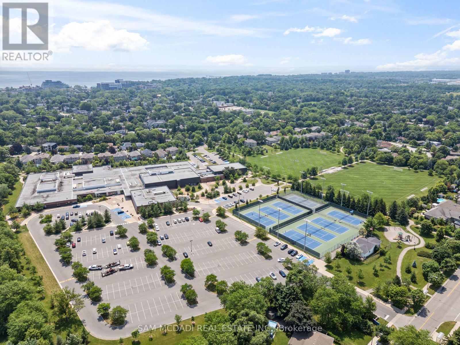 496 Seymour Drive, Oakville, Ontario  L6L 3K1 - Photo 40 - W12692970