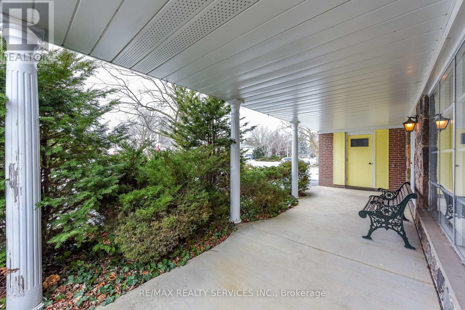 15 Richmond Drive, Brampton, Ontario  L6W 2E7 - Photo 12 - W12692976