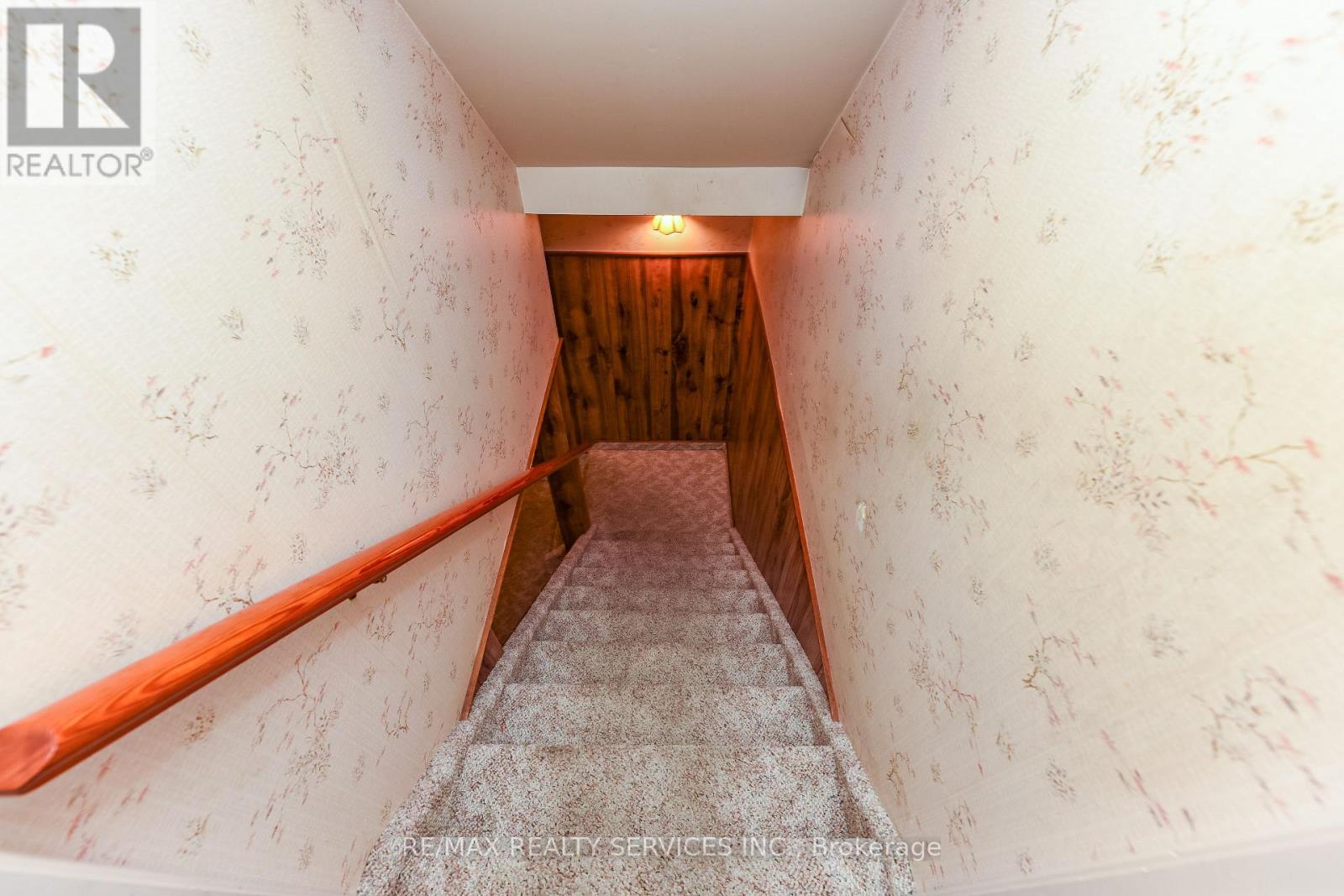 15 Richmond Drive, Brampton, Ontario  L6W 2E7 - Photo 25 - W12692976