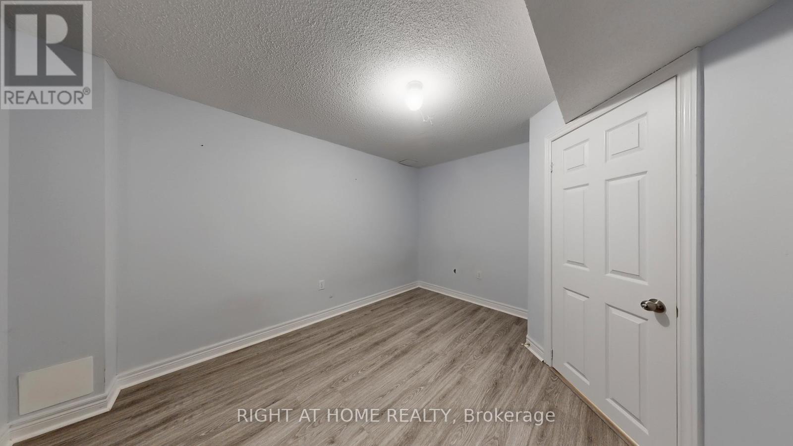 Lower - 119 Letty Avenue, Brampton, Ontario  L6Y 5E1 - Photo 11 - W12692982