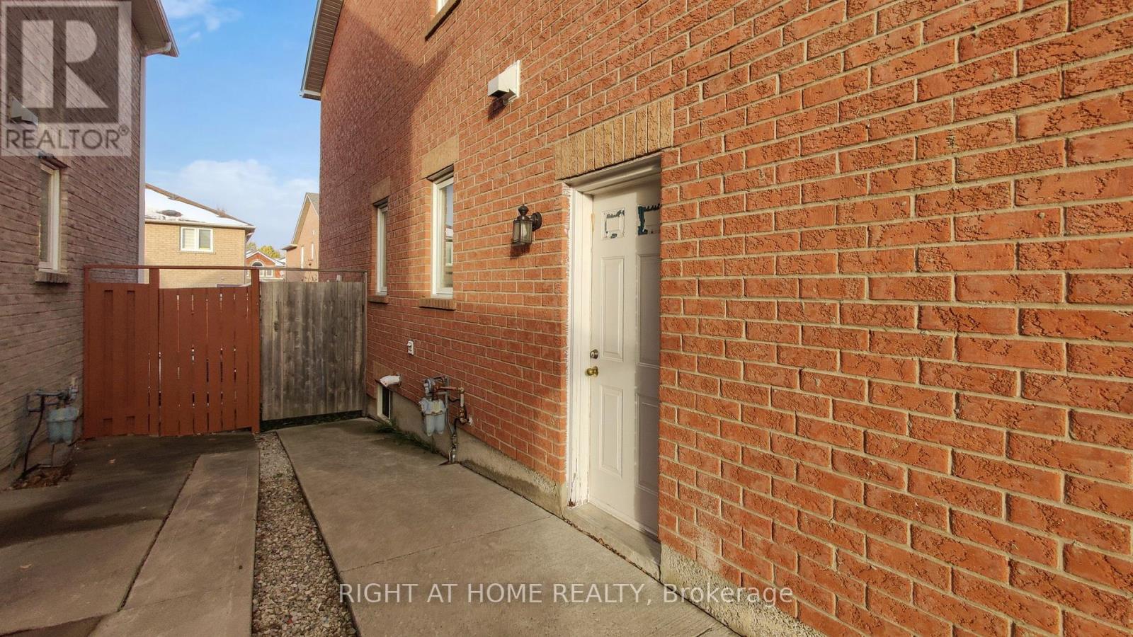 Lower - 119 Letty Avenue, Brampton, Ontario  L6Y 5E1 - Photo 13 - W12692982