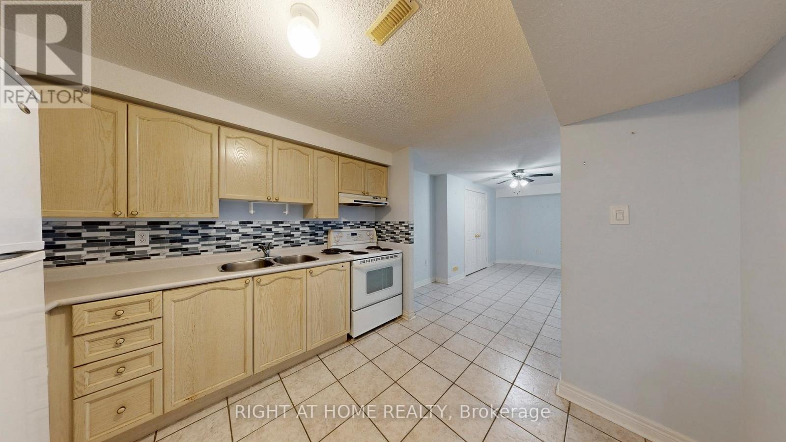 Lower - 119 Letty Avenue, Brampton, Ontario  L6Y 5E1 - Photo 7 - W12692982