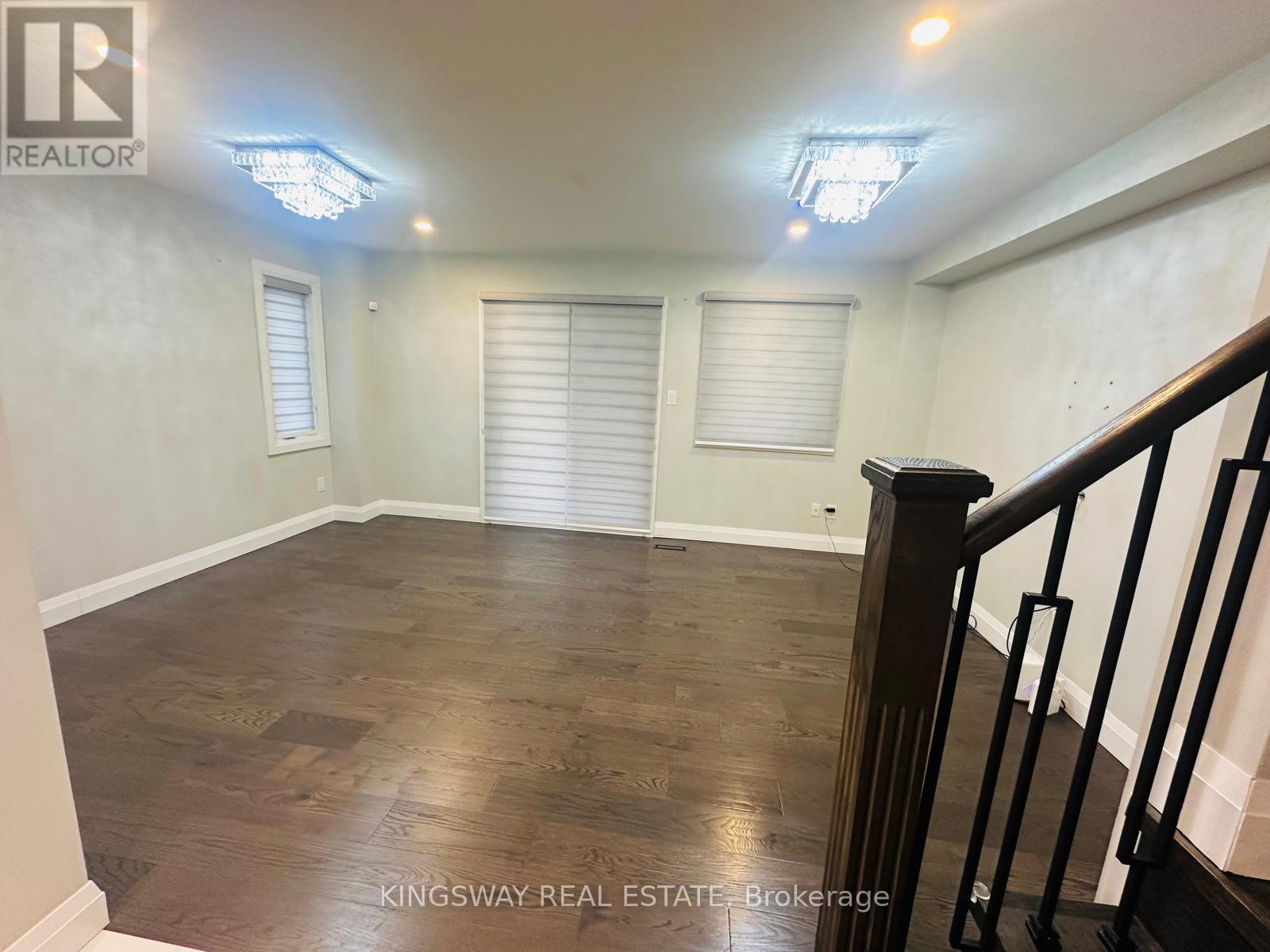 743 Mirage Place, Mississauga, Ontario  L5R 3Y2 - Photo 12 - W12692994