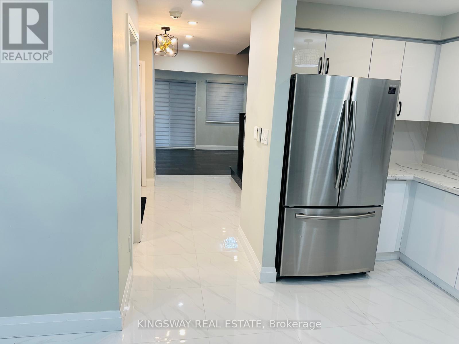 743 Mirage Place, Mississauga, Ontario  L5R 3Y2 - Photo 15 - W12692994