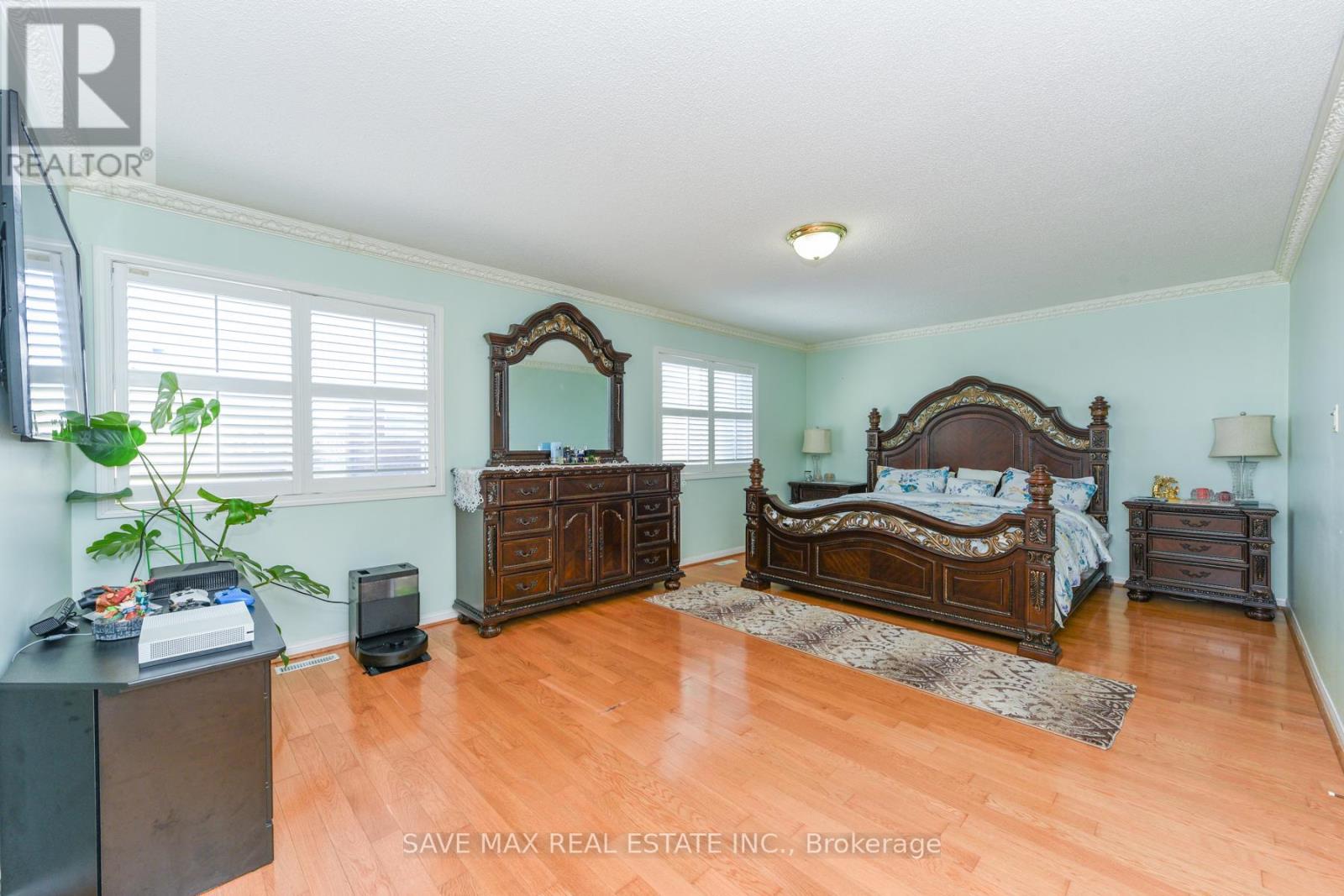 186 Mountainberry Road, Brampton, Ontario  L6R 2L2 - Photo 21 - W12693012