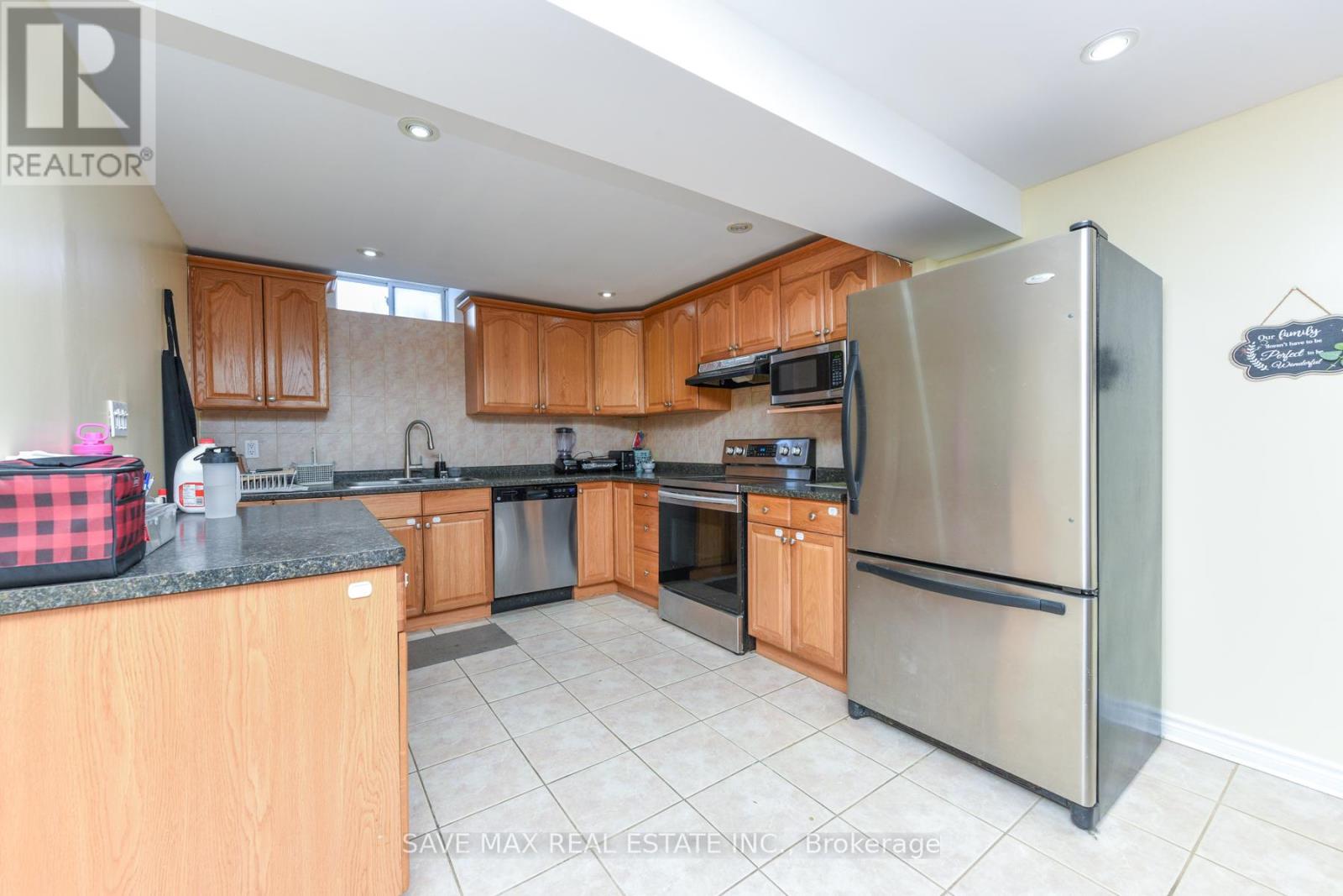 186 Mountainberry Road, Brampton, Ontario  L6R 2L2 - Photo 33 - W12693012