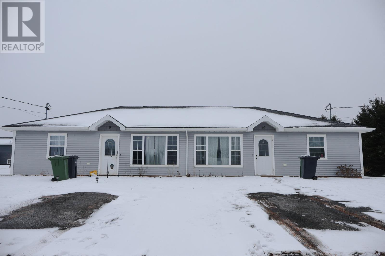 8-10 Williams Gate, Stratford, Prince Edward Island  C1B 0C6 - Photo 1 - 202600725