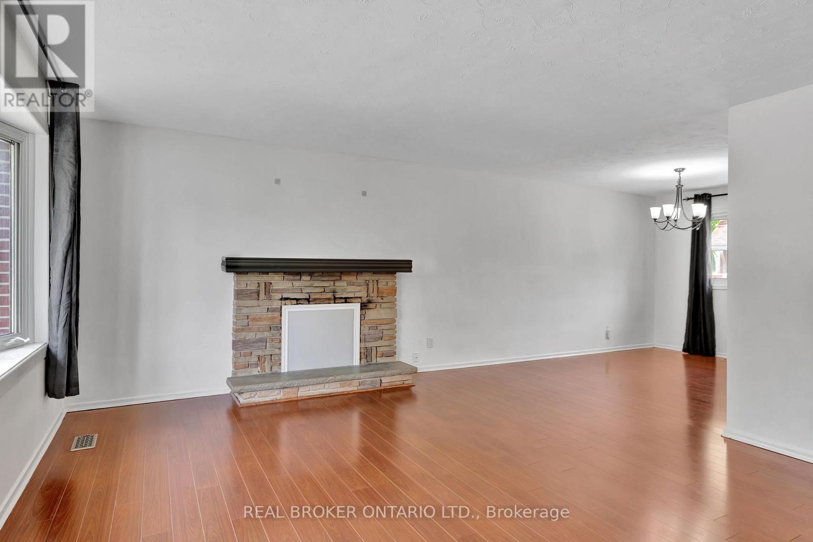 1017 Braeside Street, Woodstock, Ontario  N4S 4T3 - Photo 13 - X12692828