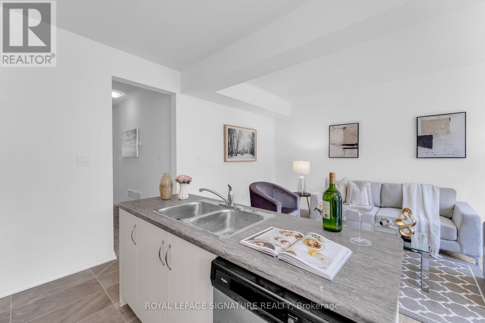 7453 Baycrest Common, Niagara Falls, Ontario  L2G 3L7 - Photo 22 - X12692958