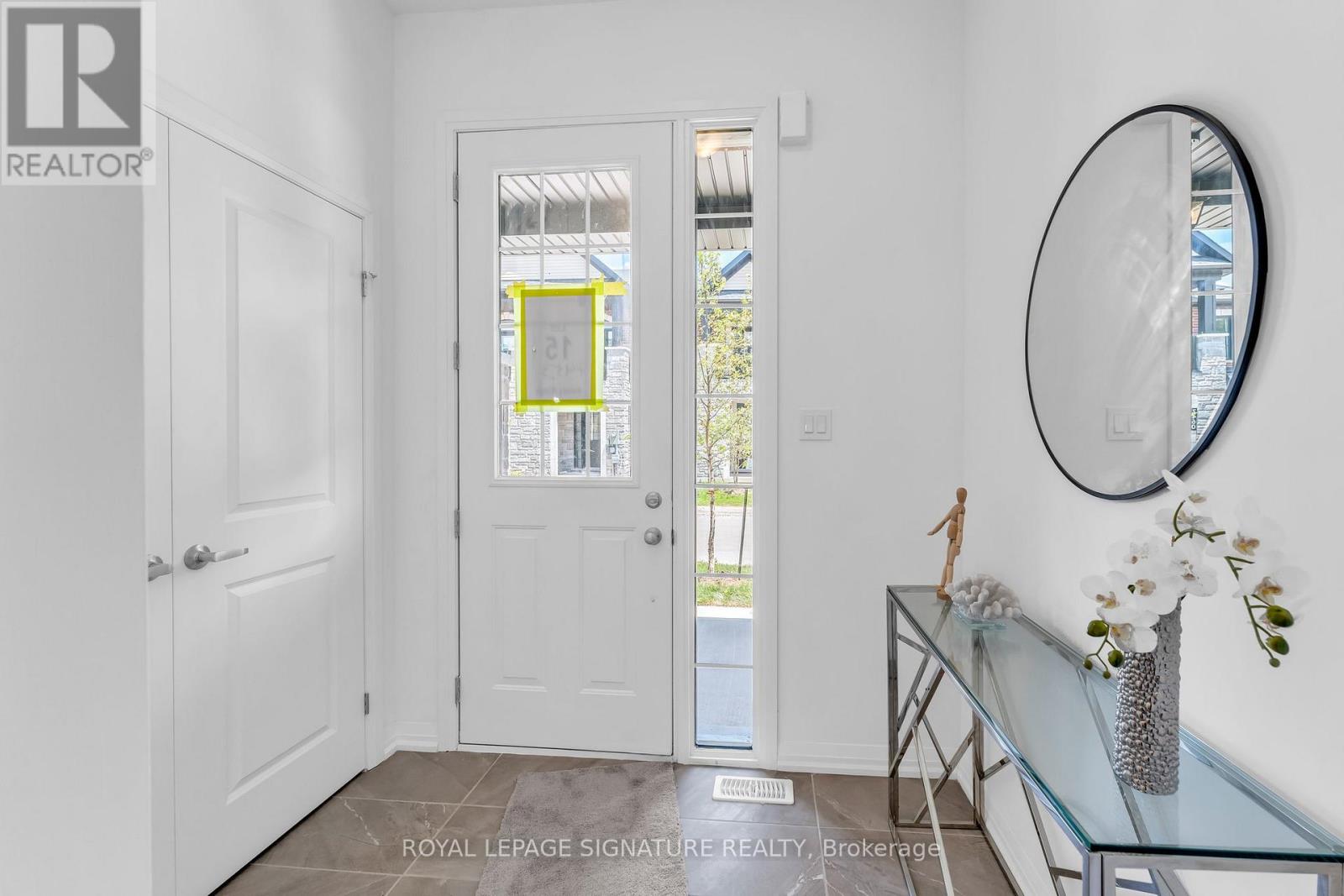 7453 Baycrest Common, Niagara Falls, Ontario  L2G 3L7 - Photo 5 - X12692958