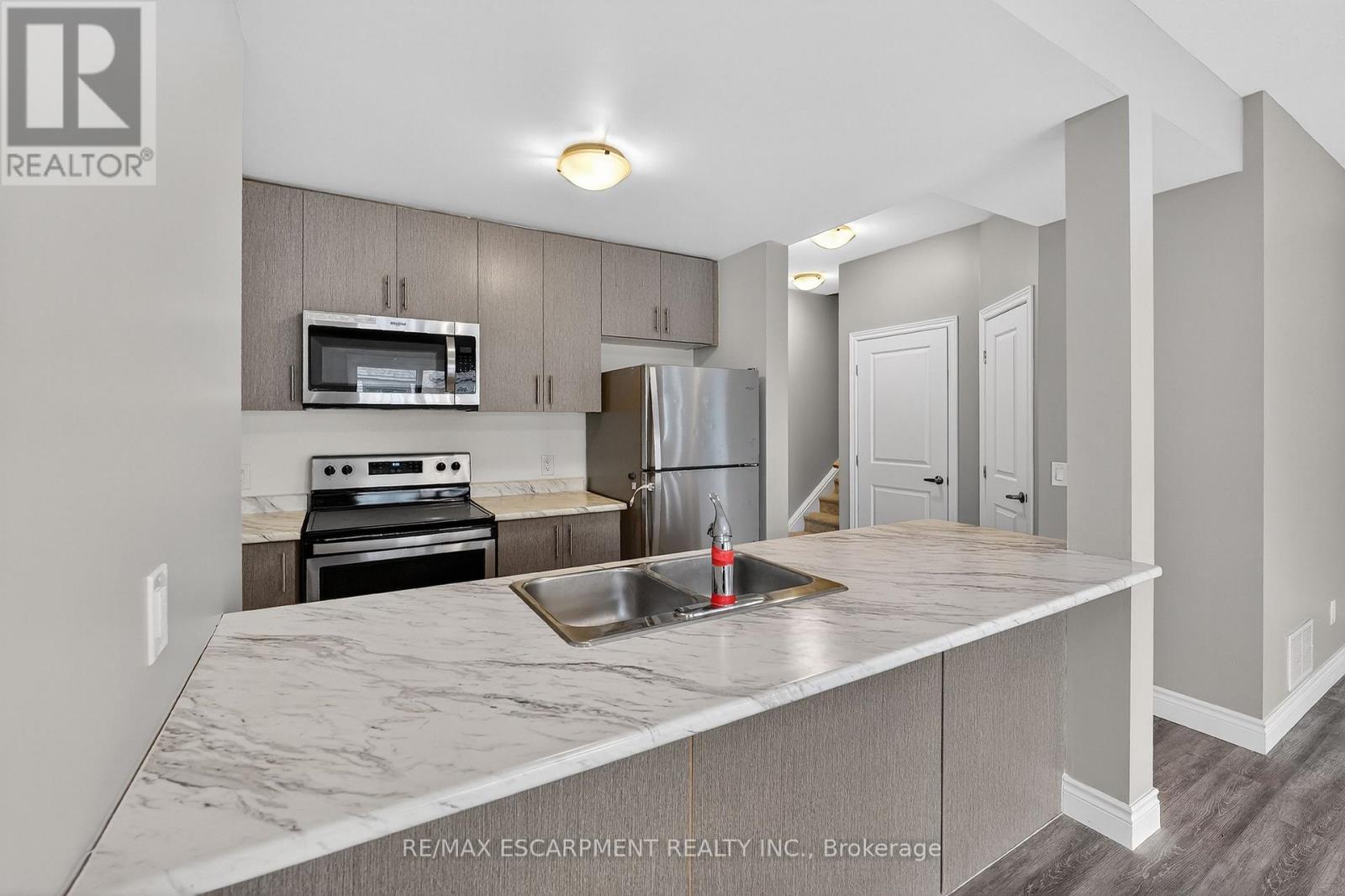 123 - 77 Diana Avenue, Brantford, Ontario  N3T 0R6 - Photo 5 - X12693014